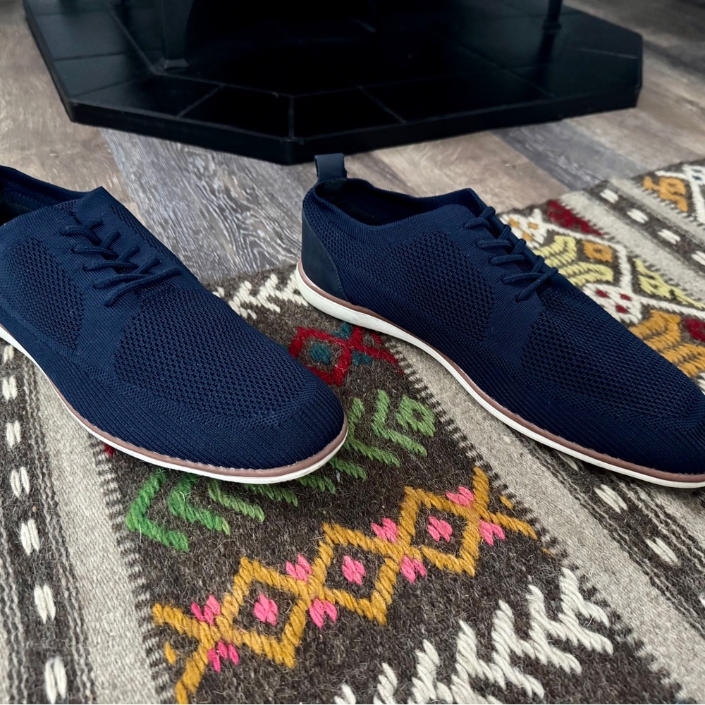 Men’s Knit Sneakers Navy Blue Size 12 NEW - Picture 2 of 9